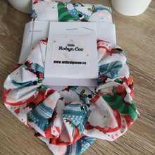 Load image into Gallery viewer, Gnomes Tie Up Dog Bandana Set (Small)