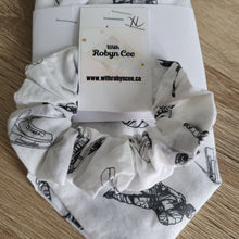 Load image into Gallery viewer, Hockey Dog Bandana Set (XL)