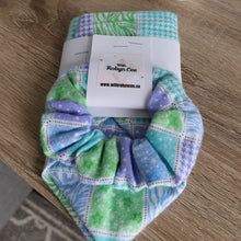 Load image into Gallery viewer, Quilt Printed Tie Up Dog Bandana Set (Large)