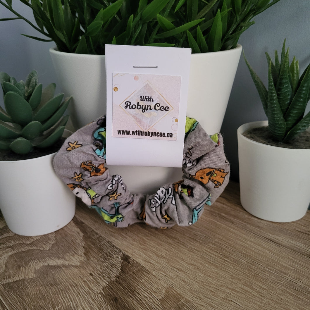 Light Grey Scooby-Doo Doo Scrunchie (Large)