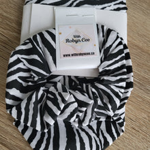 Load image into Gallery viewer, Zebra Tie Up Dog Bandana Set (Large)

