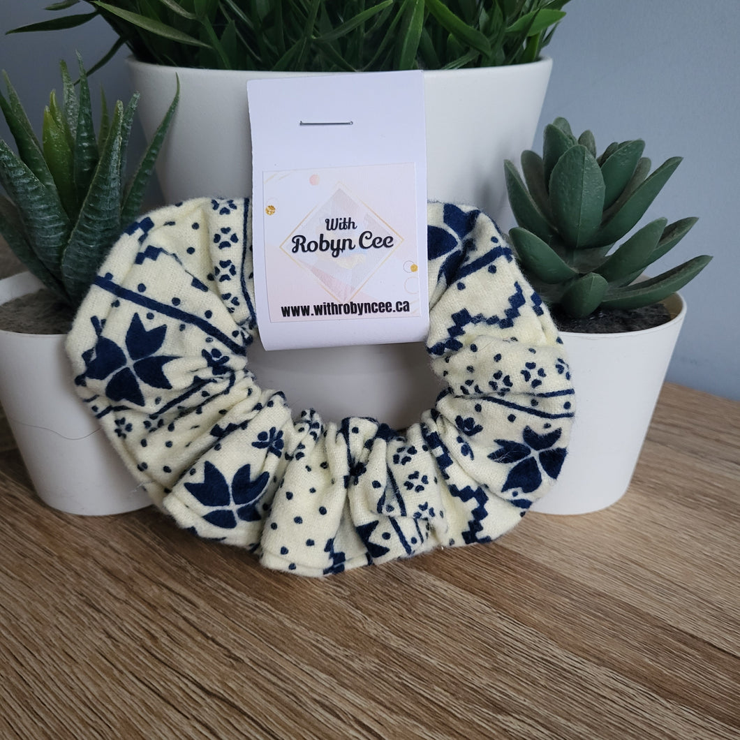 White & Blue Snowflakes Scrunchie (Large)