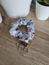 Load image into Gallery viewer, Snowman Key Chain Scrunchie
