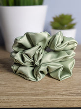 Load image into Gallery viewer, Hunni Dee Scrunchie (Large)
